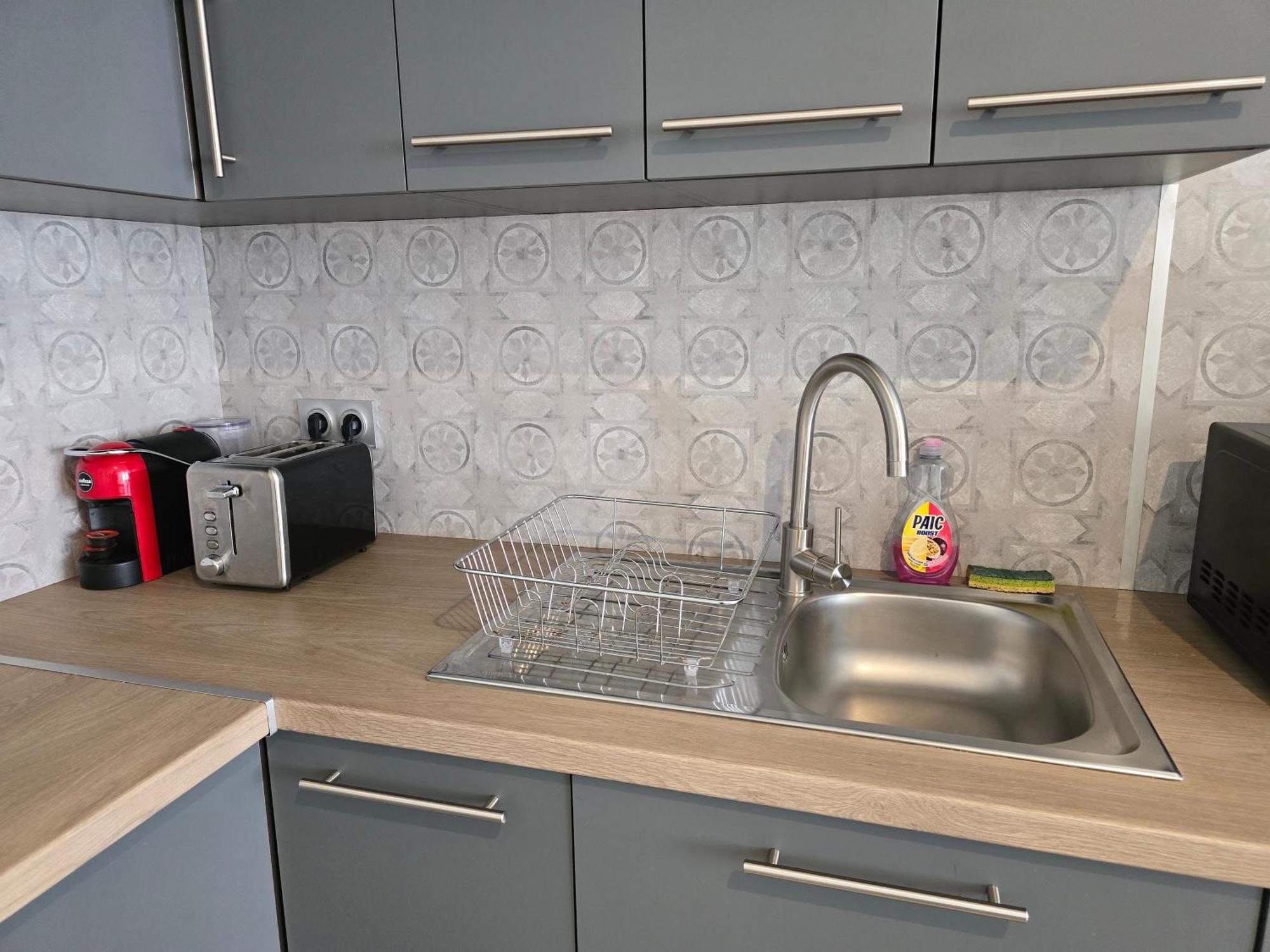 Appartement Au Calme Idealement Place A Macon. Exterior foto