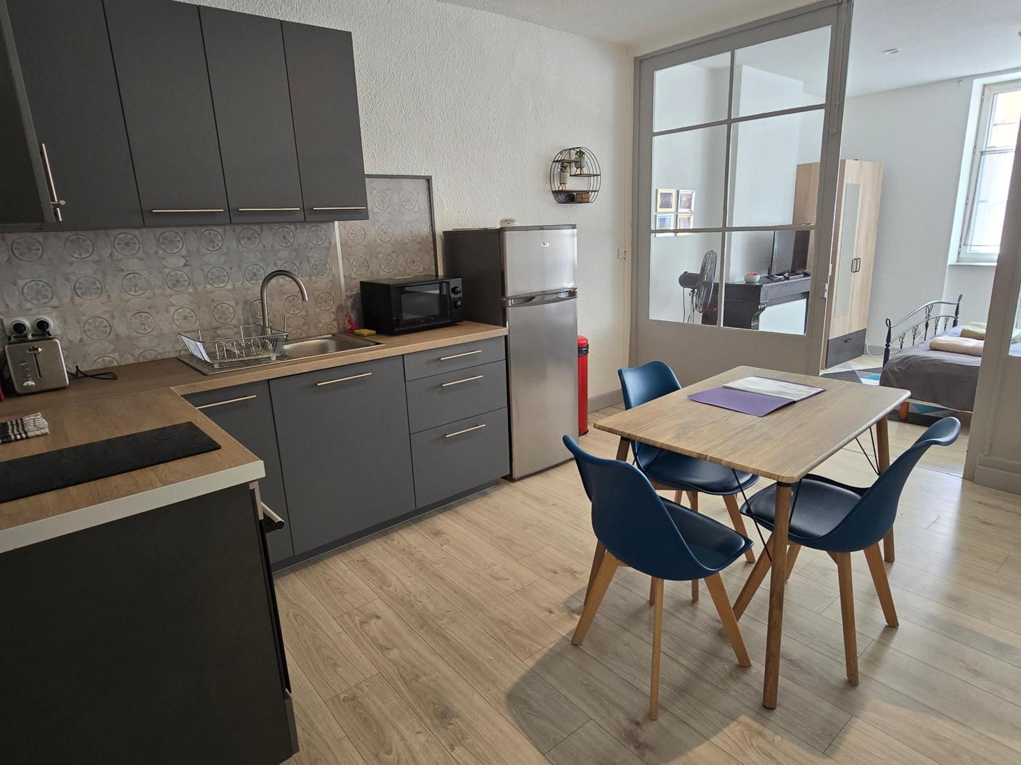 Appartement Au Calme Idealement Place A Macon. Exterior foto